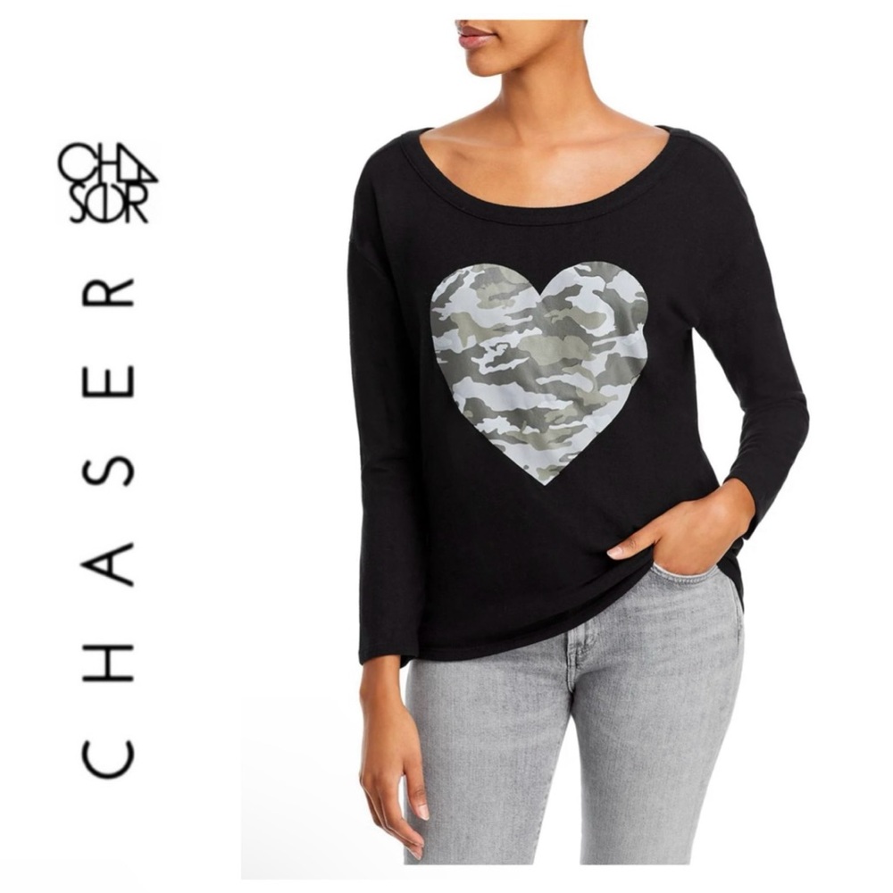 NWT Chaser Camo Heart Graphic Long Sleeve Drop Shoulder Top